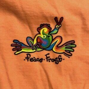 Peach Colored T-Shirt. Peace Frogs  Natural Tunnel State Park. Size Medium
